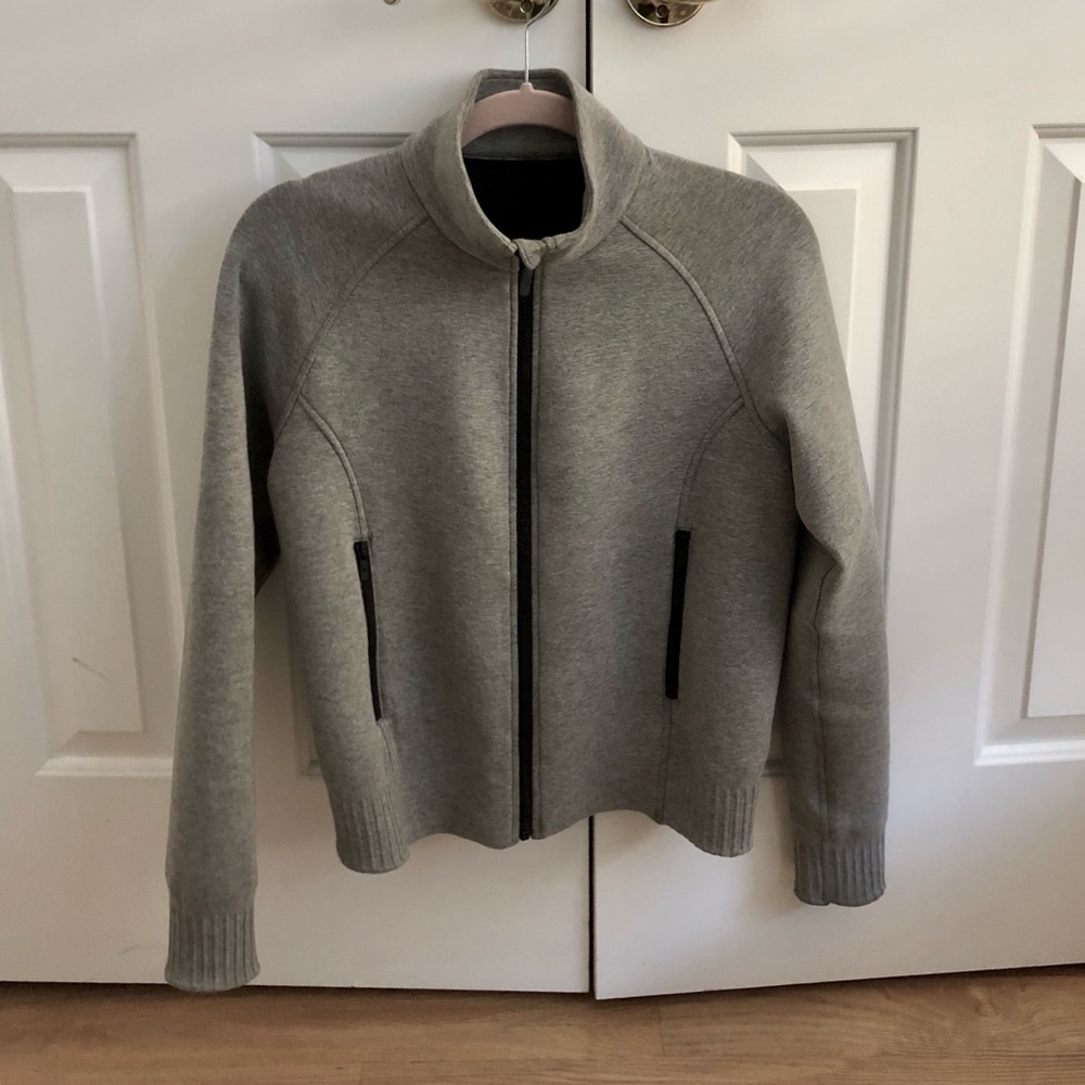 Lululemon gray jacket sz 8
